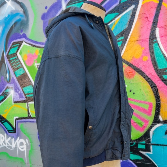 DALLAS COWBOYS NFL Vintage Puffer Jacket Size Large | Unique retro embroidery - Picture 8 of 14